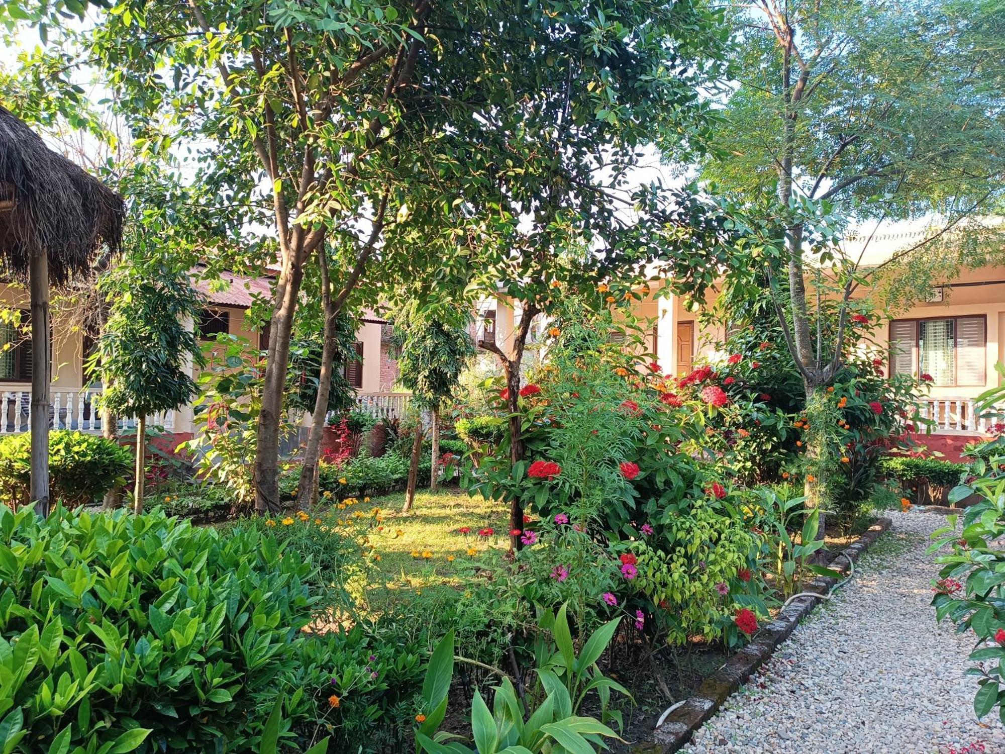 Hotel Crocodile Safari Camp à Chitwan Chambre photo