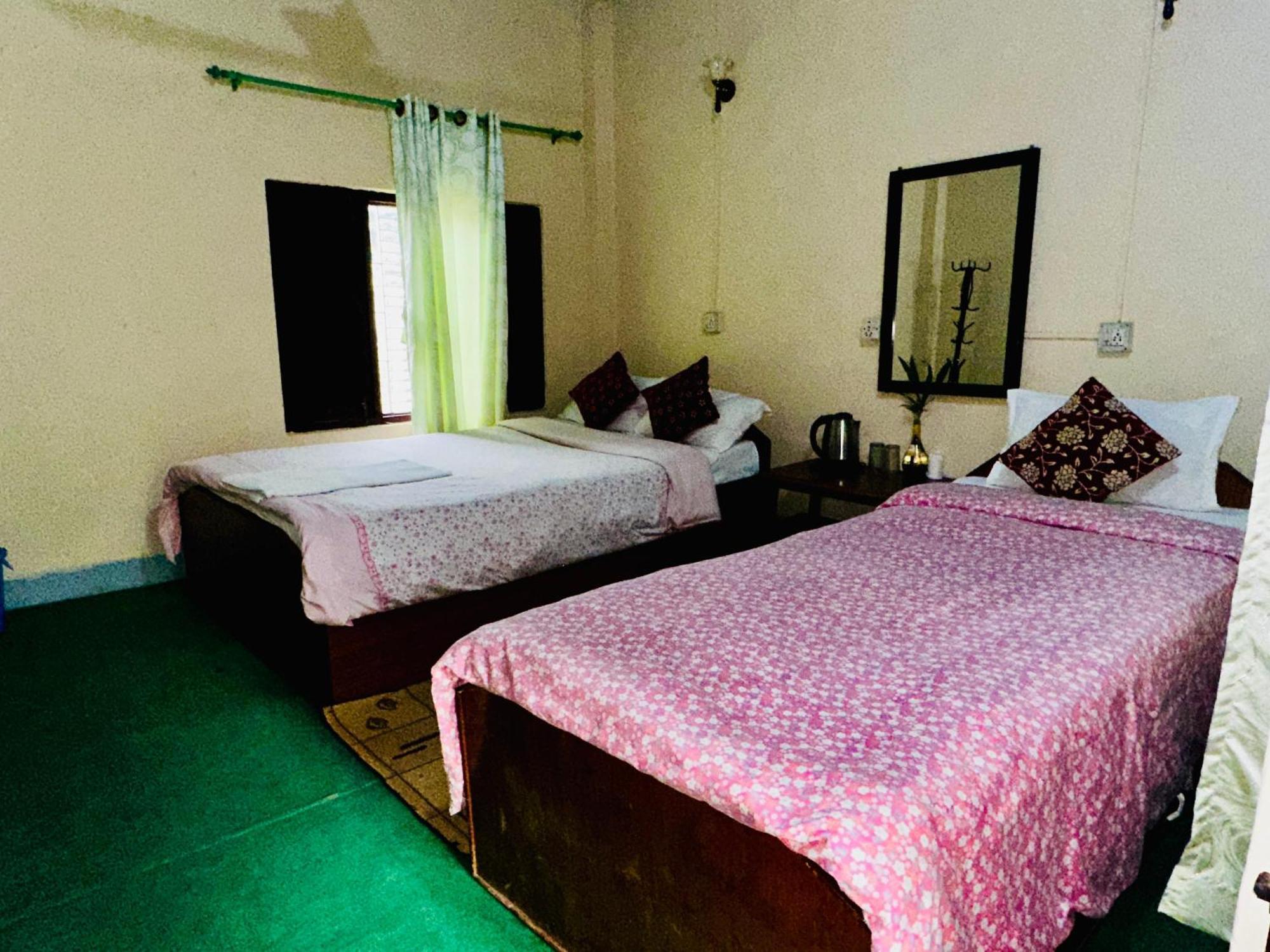 Hotel Crocodile Safari Camp à Chitwan Chambre photo